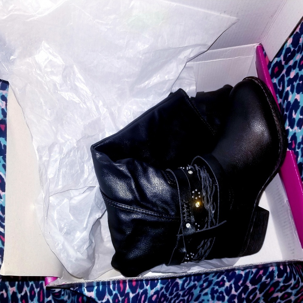 Rampage Boots - Picture 2 of 4